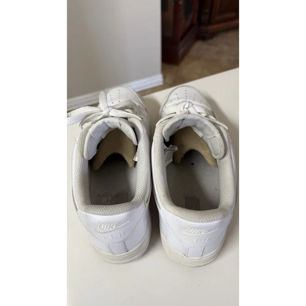 Nike Air Force 1 Low 07 Triple White AF1 CW2288-111 Men's Size 9 Sneakers